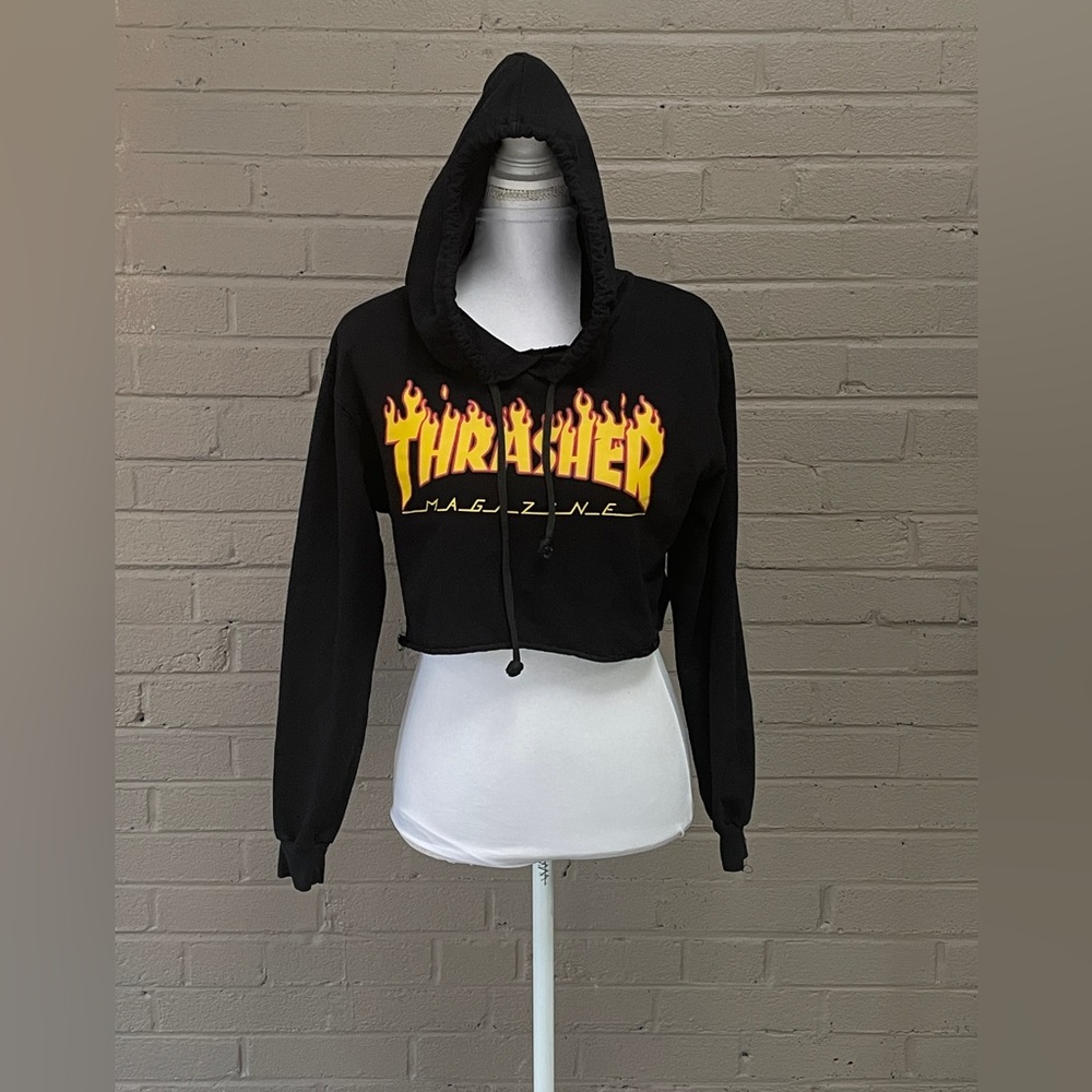 Thrasher Magazine black crop hoodie L